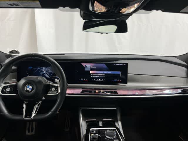 Thumbnail: 2023 BMW 7 Series - 20