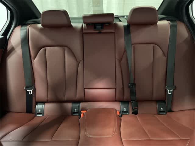 Thumbnail: 2023 BMW 3 Series - 22