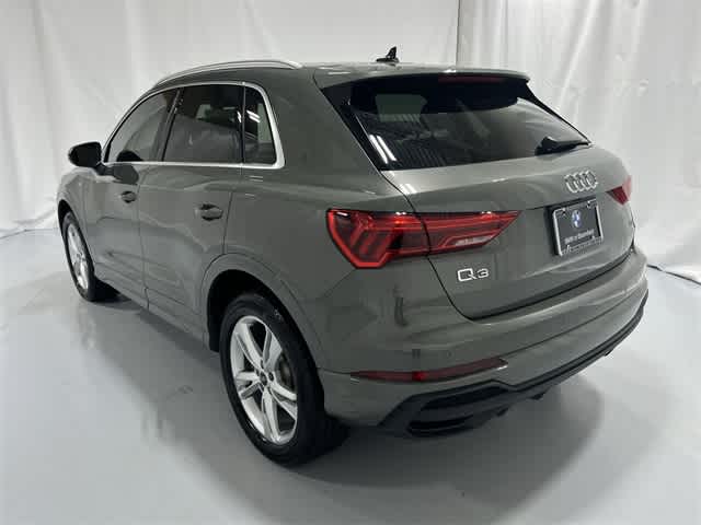 Thumbnail: 2024 Audi Q3 - 12