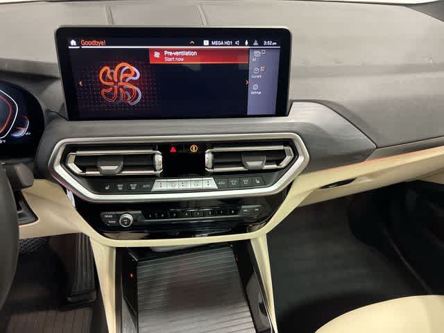 Thumbnail: 2022 BMW X4 - 31