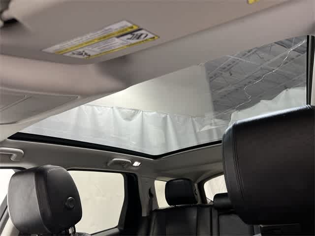 Thumbnail: 2019 Land Rover Discovery Sport - 23