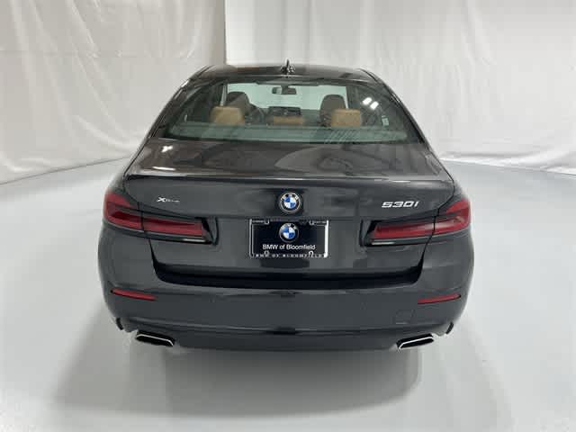 Thumbnail: 2022 BMW 5 Series - 13