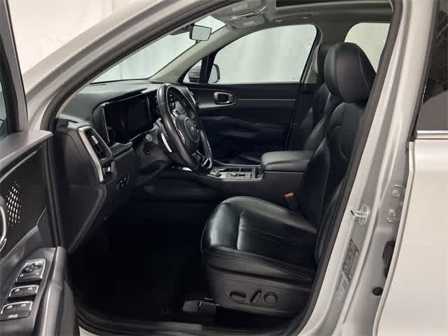 Thumbnail: 2021 Kia Sorento - 10