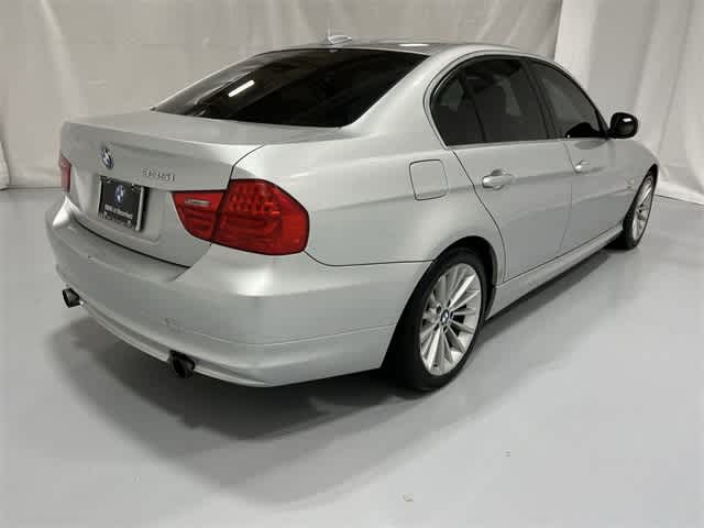 Thumbnail: 2011 BMW 3 Series - 14