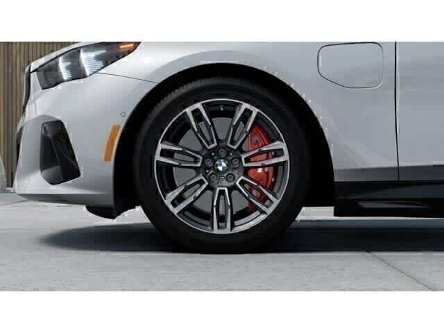 Thumbnail: 2026 BMW 5 Series - 8
