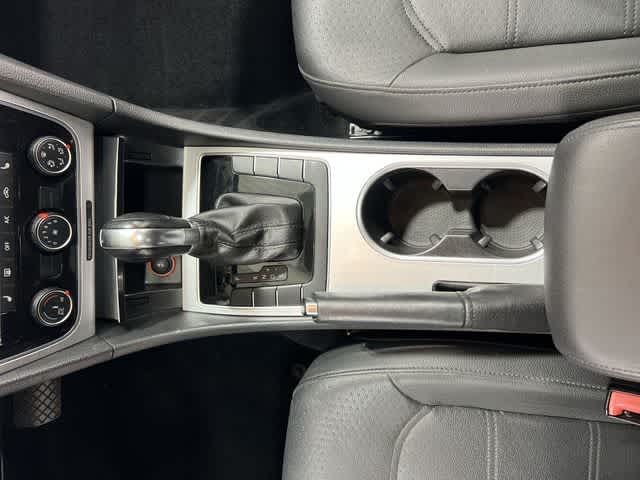 Thumbnail: 2013 Volkswagen Passat - 29
