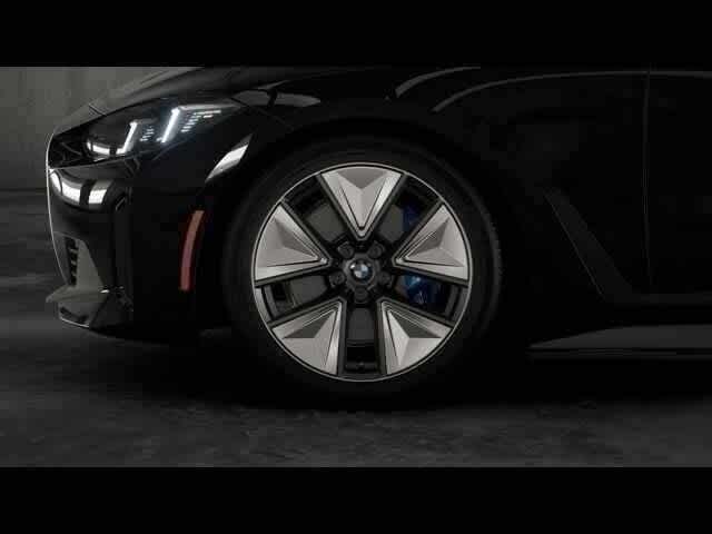 Thumbnail: 2025 BMW i4 - 8