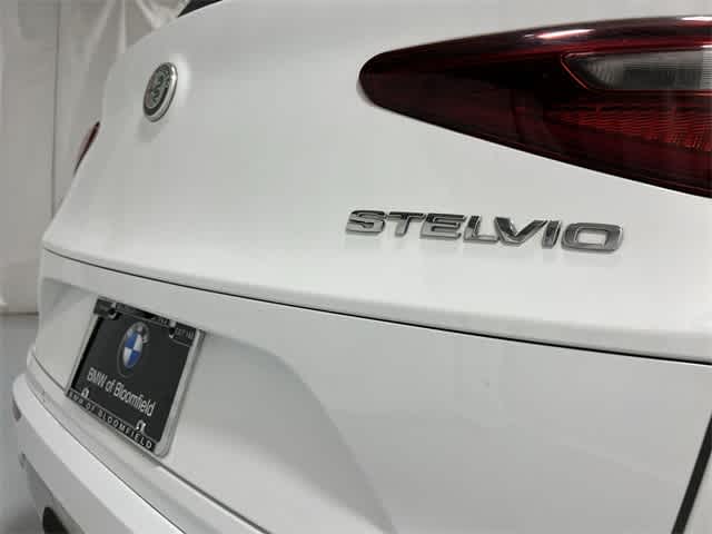 Thumbnail: 2021 Alfa Romeo Stelvio - 17
