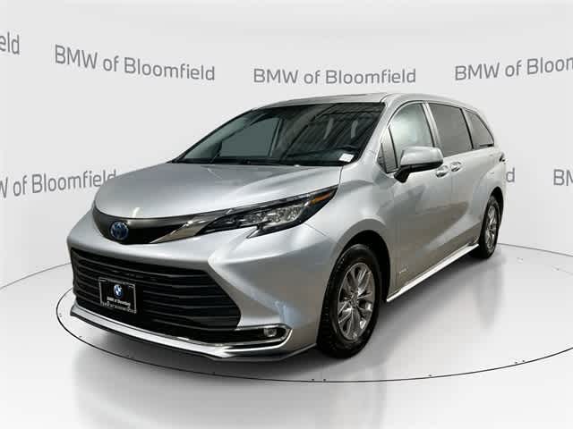 Thumbnail: 2021 Toyota Sienna - 1