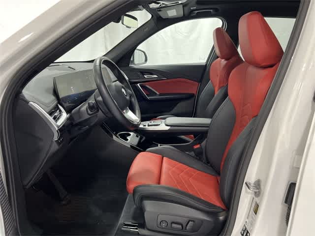 Thumbnail: 2024 BMW X1 - 10