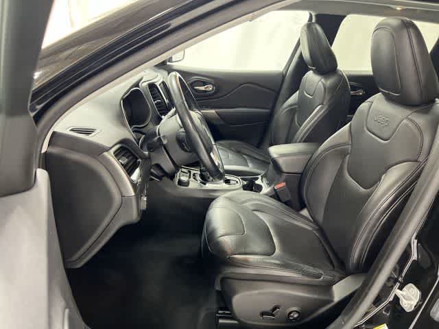 Thumbnail: 2020 Jeep Cherokee - 21