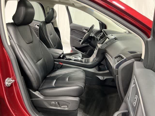 Thumbnail: 2019 Ford Edge - 26