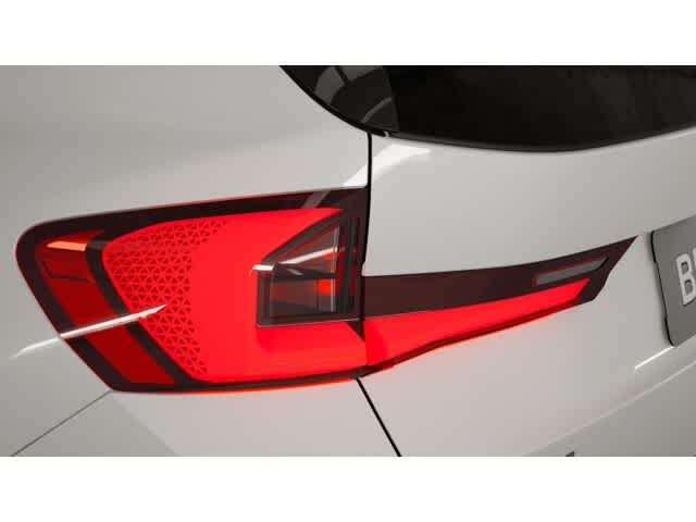 2025 BMW X1 xDrive28i 8