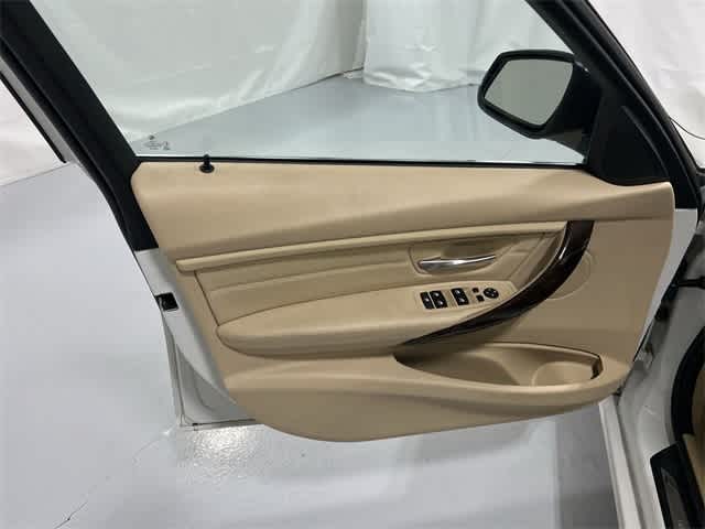 Thumbnail: 2014 BMW 3 Series - 34