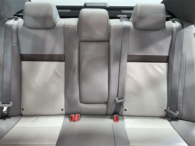 2014 Toyota Camry XLE 23