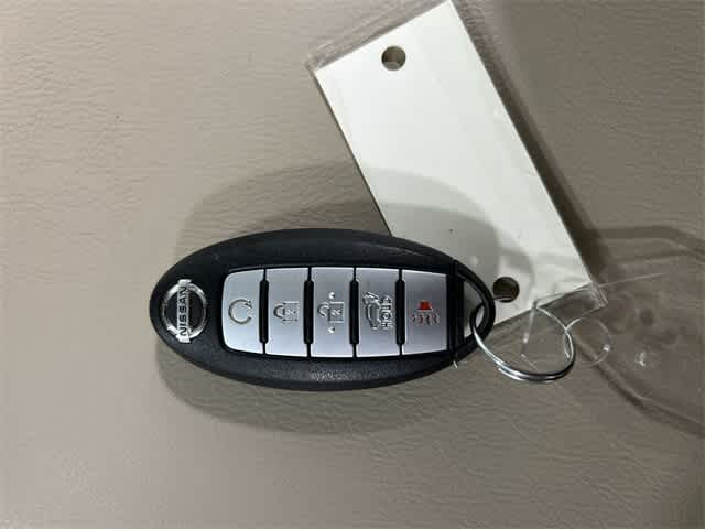 Thumbnail: 2014 Nissan Pathfinder - 33