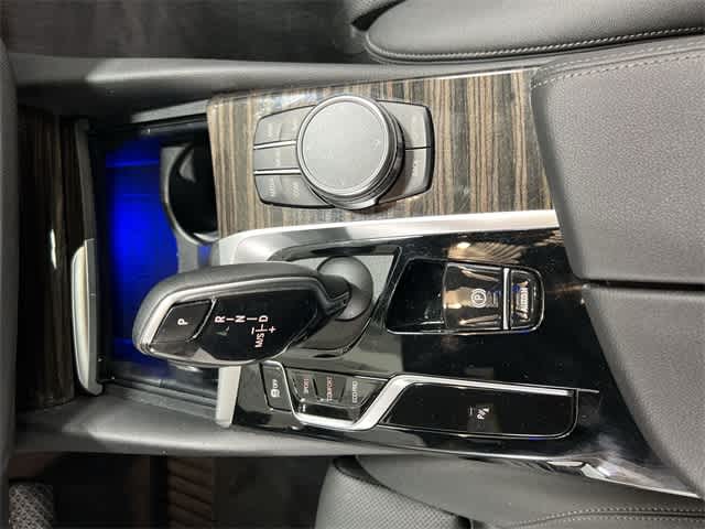 Thumbnail: 2023 BMW 5 Series - 30