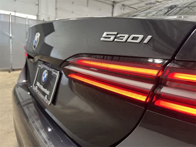 Thumbnail: 2025 BMW 5 Series - 17