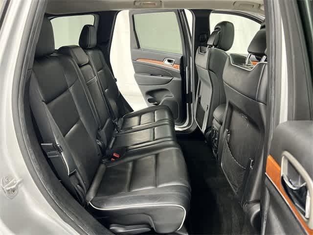 Thumbnail: 2012 Jeep Grand Cherokee - 25