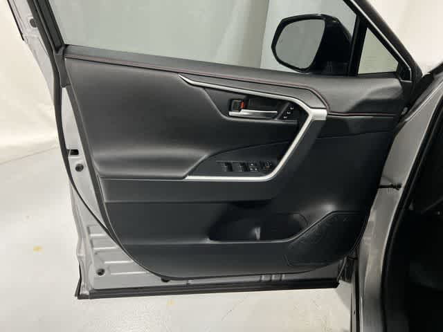 Thumbnail: 2025 Toyota RAV4 - 35