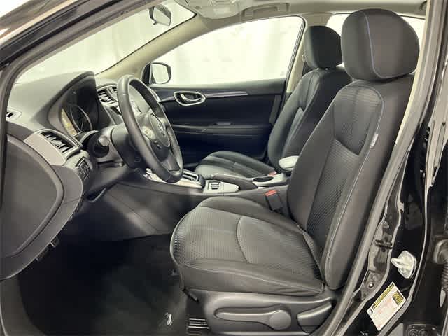 Thumbnail: 2018 Nissan Sentra - 10