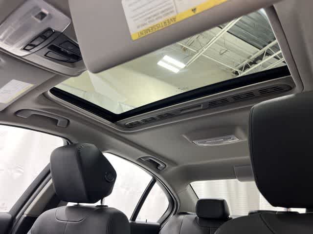 Thumbnail: 2017 BMW 3 Series - 23