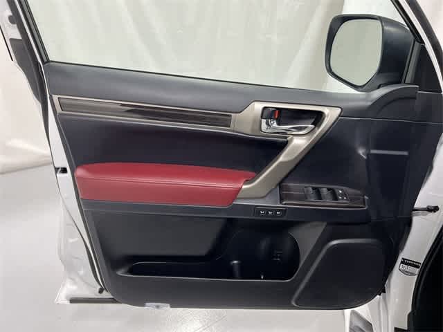 Thumbnail: 2021 Lexus GX - 33