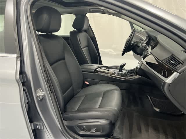 Thumbnail: 2016 BMW 5 Series - 26