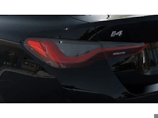 Thumbnail: 2026 BMW i4 - 8