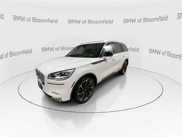 Thumbnail: 2021 Lincoln Aviator - 3