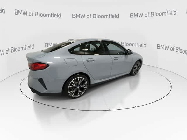 Thumbnail: 2025 BMW 2 Series - 8