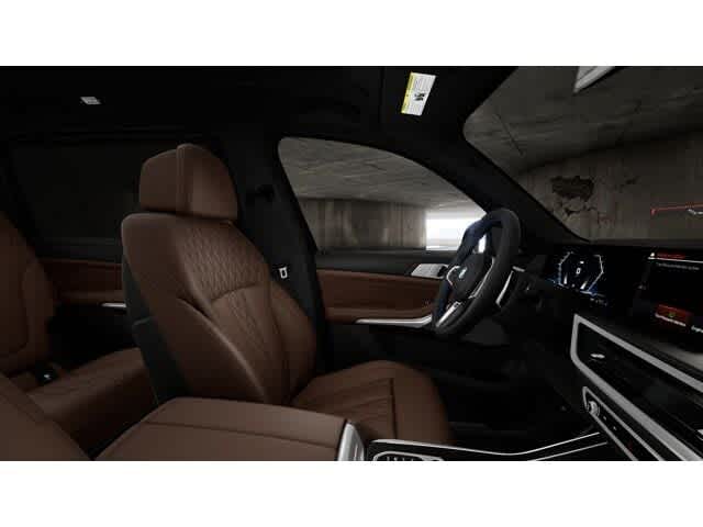 2026 BMW X7 M60i 9