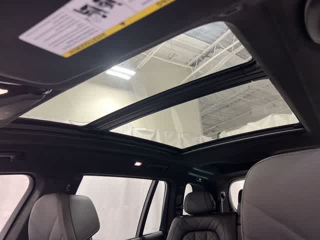 Thumbnail: 2024 BMW X7 - 23