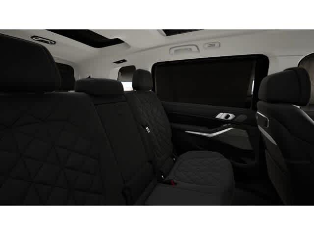 Thumbnail: 2026 BMW X7 - 12
