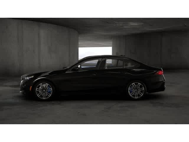 Thumbnail: 2026 BMW 5 Series - 4