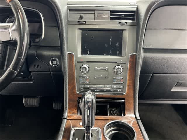 Thumbnail: 2016 Lincoln Navigator - 28