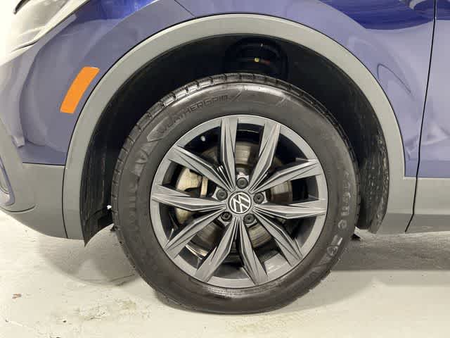 Thumbnail: 2022 Volkswagen Tiguan - 18