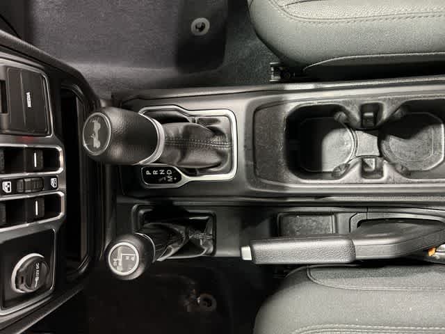 Thumbnail: 2022 Jeep Wrangler - 29