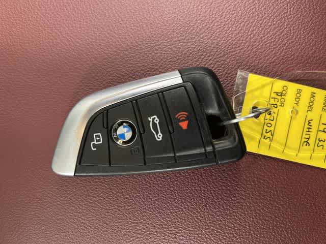 Thumbnail: 2023 BMW i4 - 33