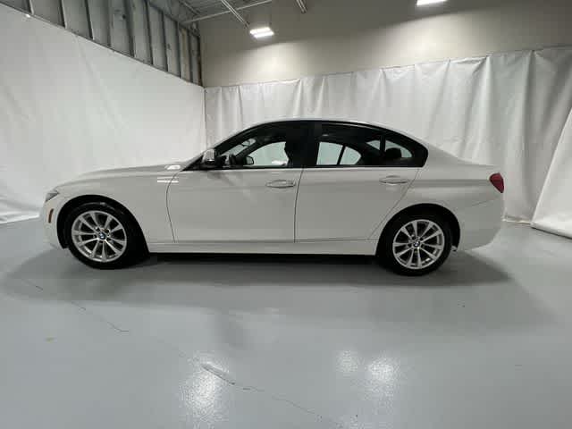 Thumbnail: 2017 BMW 3 Series - 11