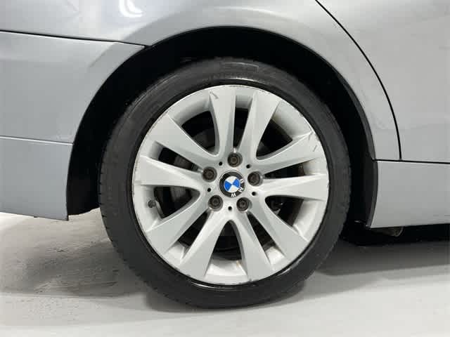 Thumbnail: 2011 BMW 3 Series - 18