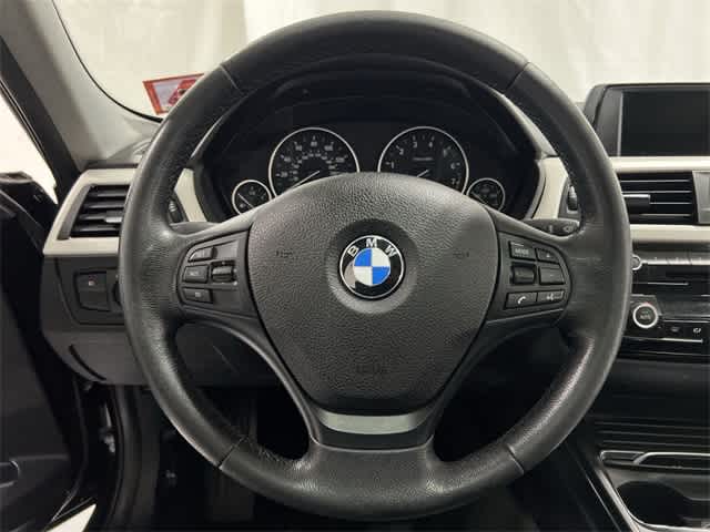 Thumbnail: 2017 BMW 3 Series - 27