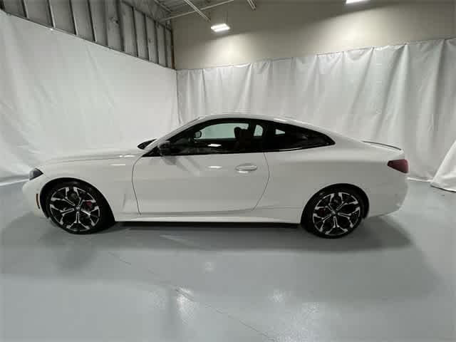 Thumbnail: 2025 BMW 4 Series - 11