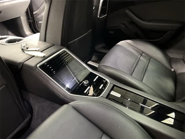 Thumbnail: 2018 Porsche Panamera - 30