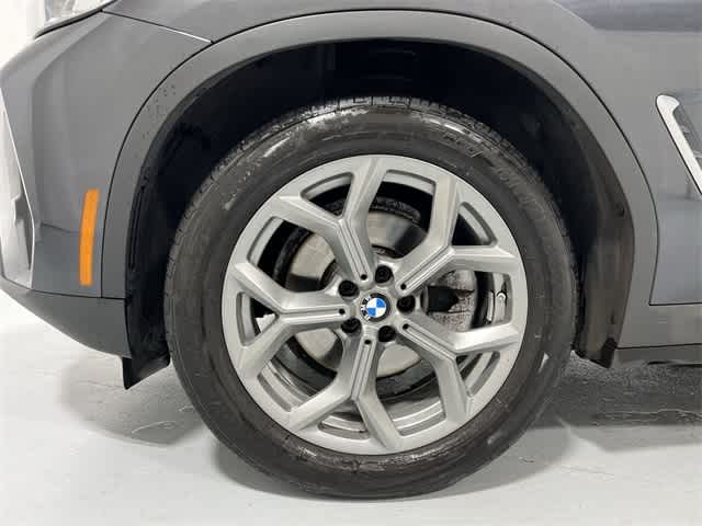 Thumbnail: 2023 BMW X4 - 18