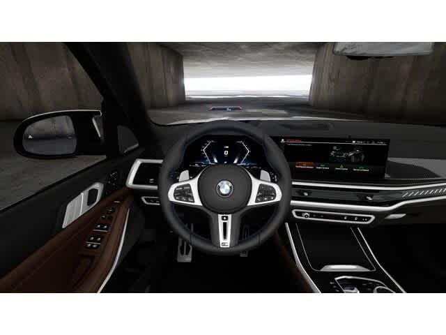 2026 BMW X7 M60i 13