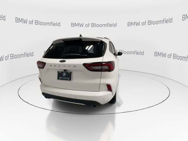 Thumbnail: 2023 Ford Escape - 7