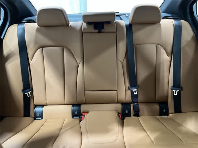 Thumbnail: 2025 BMW 3 Series - 22