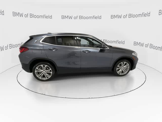 Thumbnail: 2022 BMW X2 - 9
