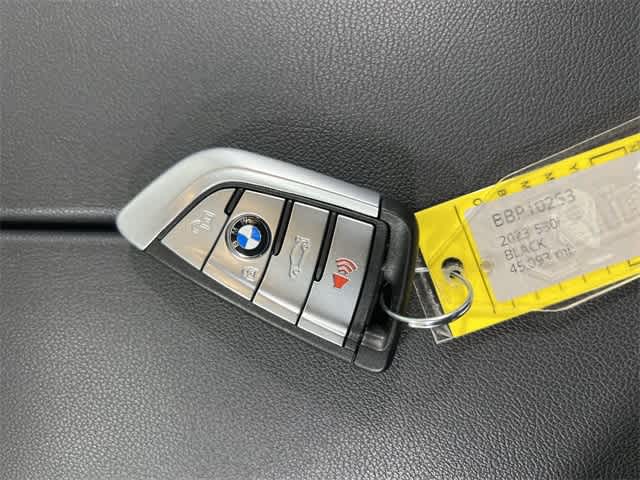 Thumbnail: 2023 BMW 5 Series - 33